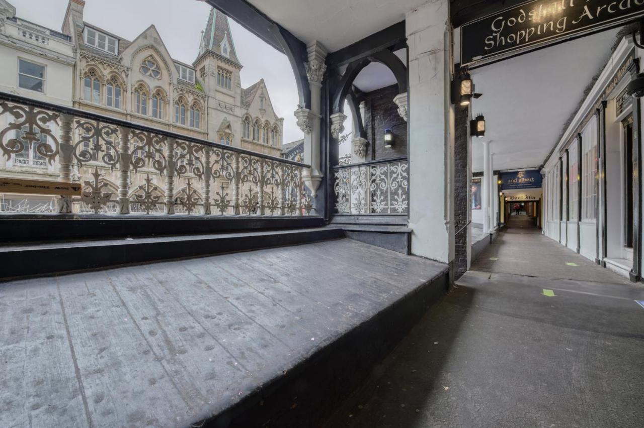 Beautiful Apartment On The Historic Rows Chester Exterior photo